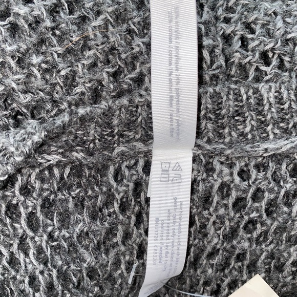 New Knit Cover / Poncho - Picture 6 of 6